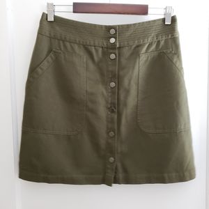 Banana Republic | 4 Olive green button front skirt